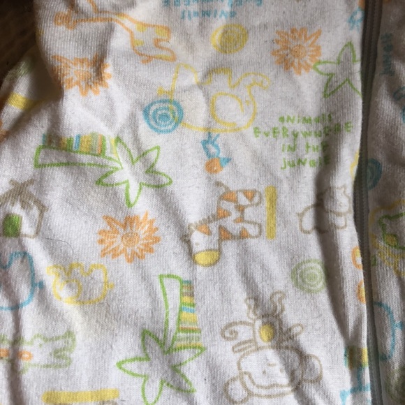 New born Footie onesies-set of 3 - Picture 8 of 9